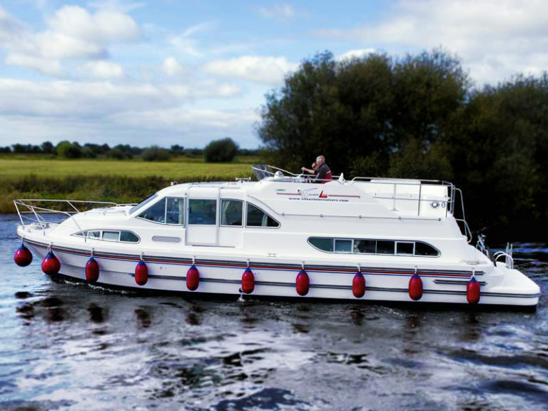 cruise the shannon river ireland